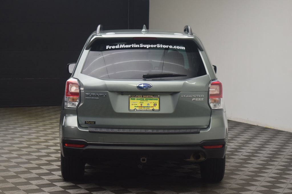 Used 2017 Subaru Forester 2.5i Premium AWD/4WD image 9