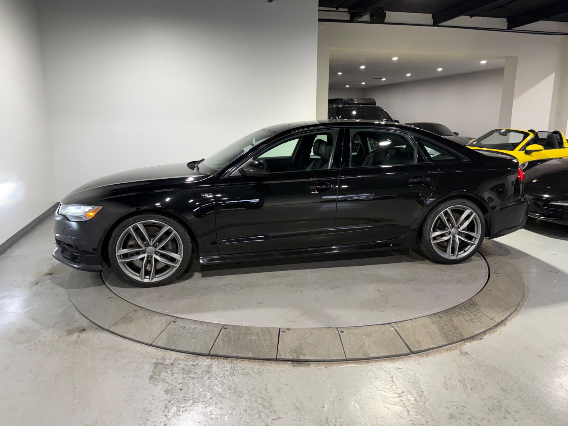 Used 2018 Audi S6 Prestige w/ Prestige Package image 18