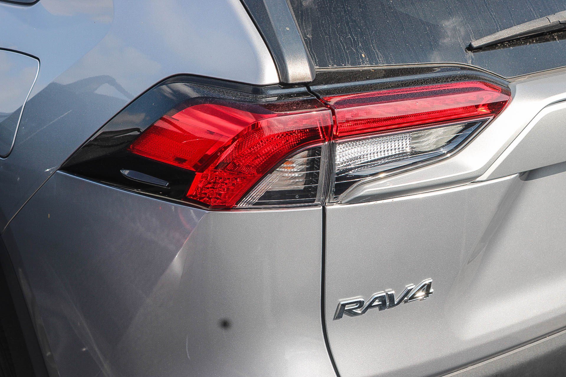 Certified 2019 Toyota RAV4 LE w/ Carpet Mat Package FWD image 11