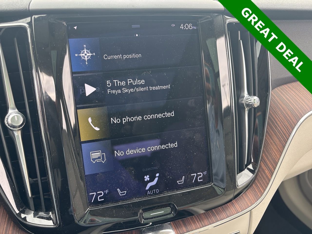 Used 2021 Volvo XC60 T5 Momentum w/ Premium Package image 19
