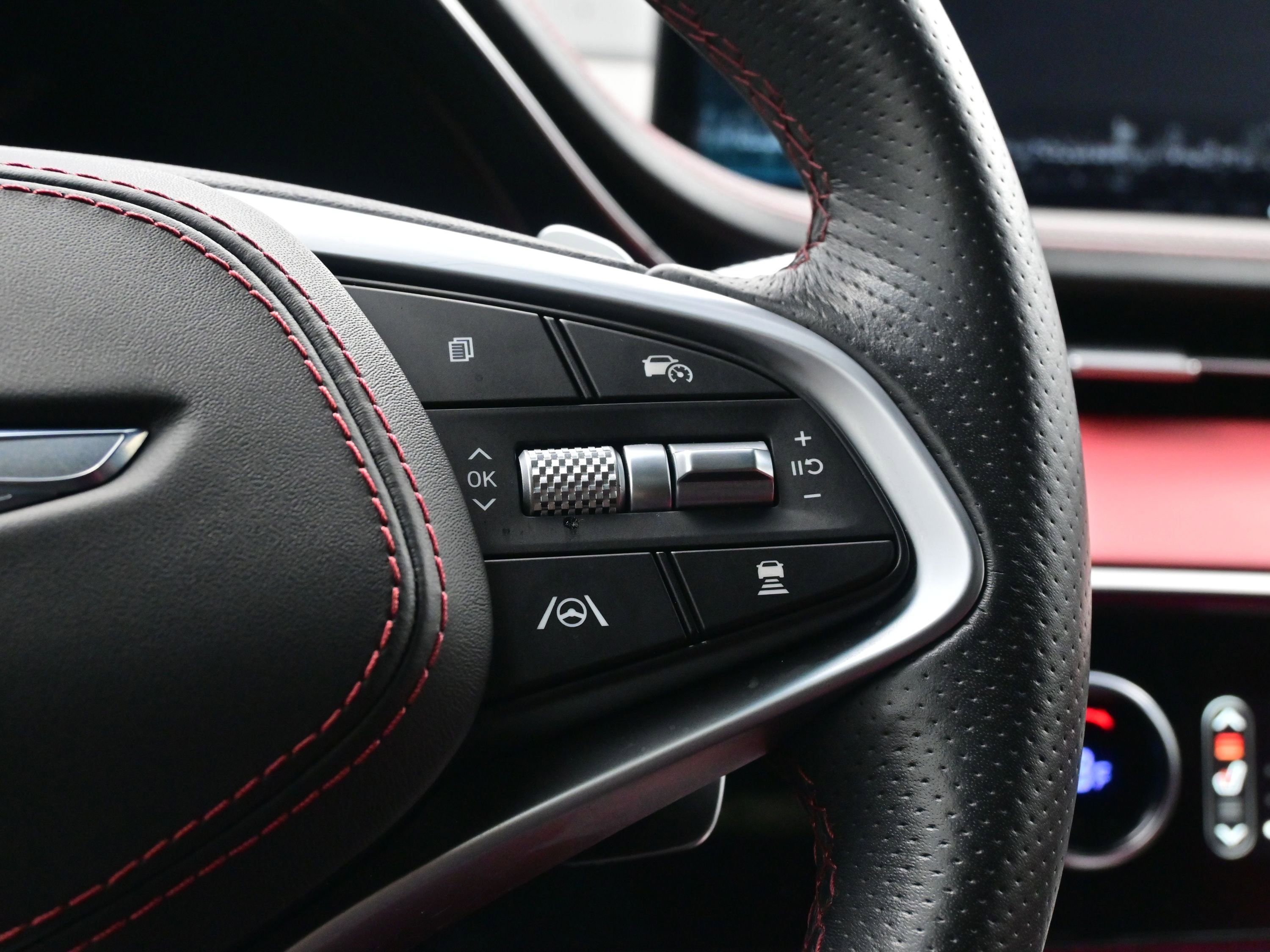 Certified 2023 Genesis GV70 2.5T w/ Sport Prestige Package image 35