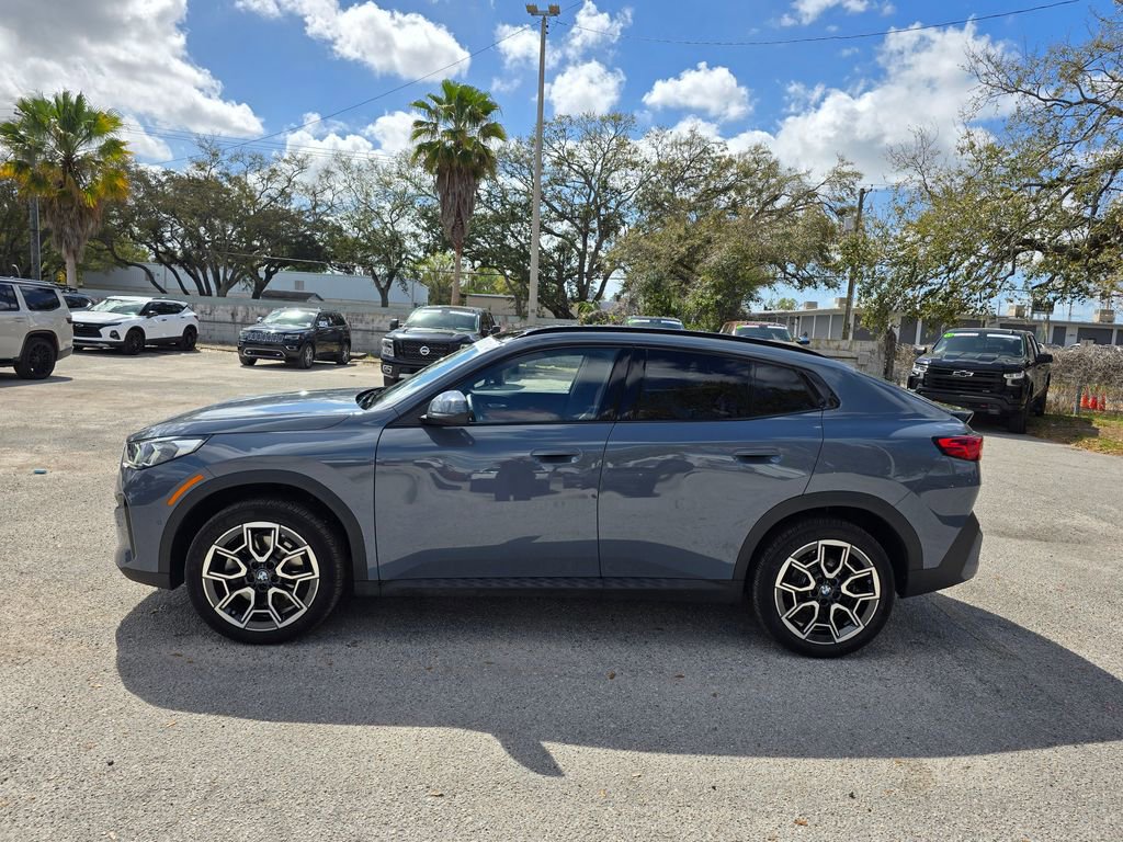Used 2025 BMW X2 xDrive28i w/ Premium Package image 3