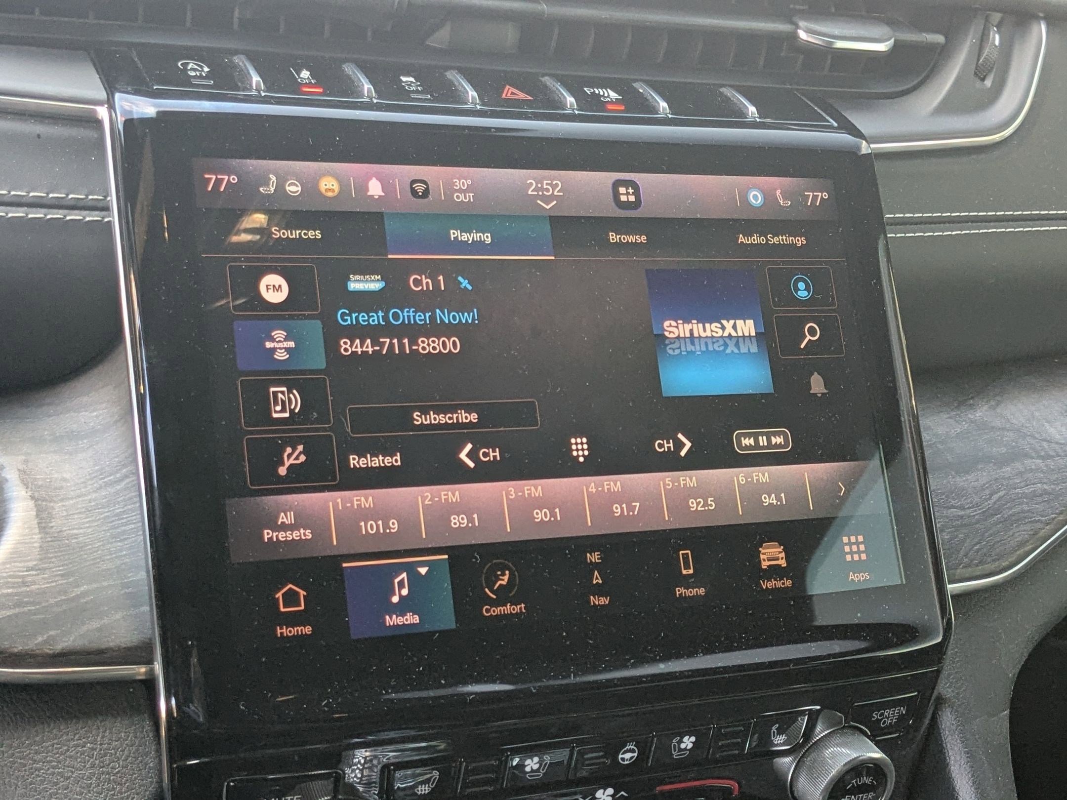 Used 2022 Jeep Grand Cherokee L Overland w/ Advanced Protech Group III image 15