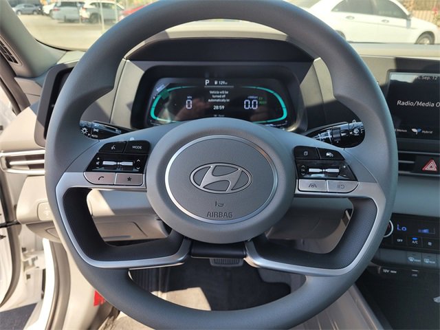 New 2025 Hyundai Elantra Blue image 19