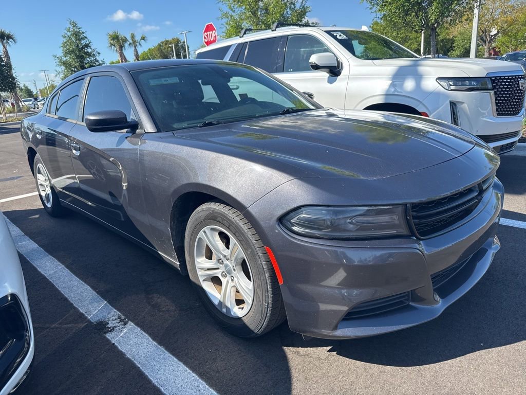 Used 2020 Dodge Charger SXT w/ Leather Interior Group RWD image 3