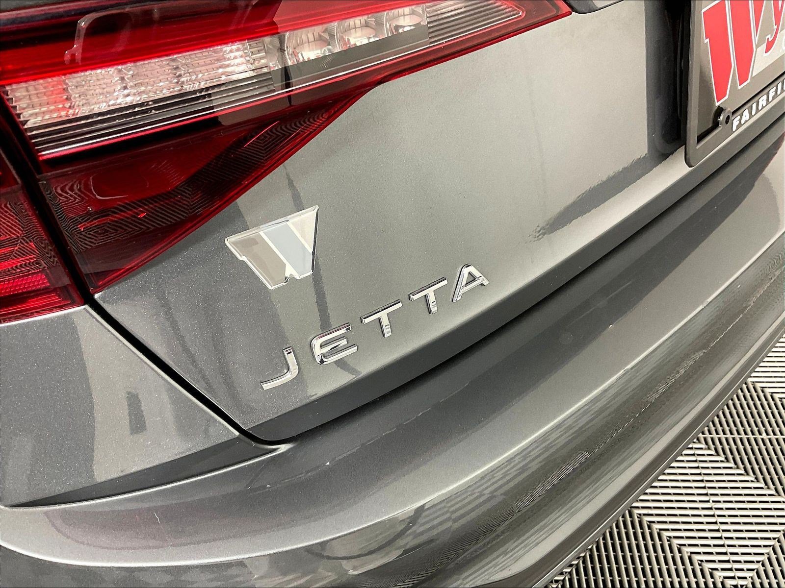 Used 2023 Volkswagen Jetta SE FWD image 23