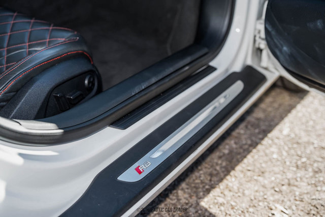 Used 2015 Audi R8 V8 w/ Full Leather Package image 41