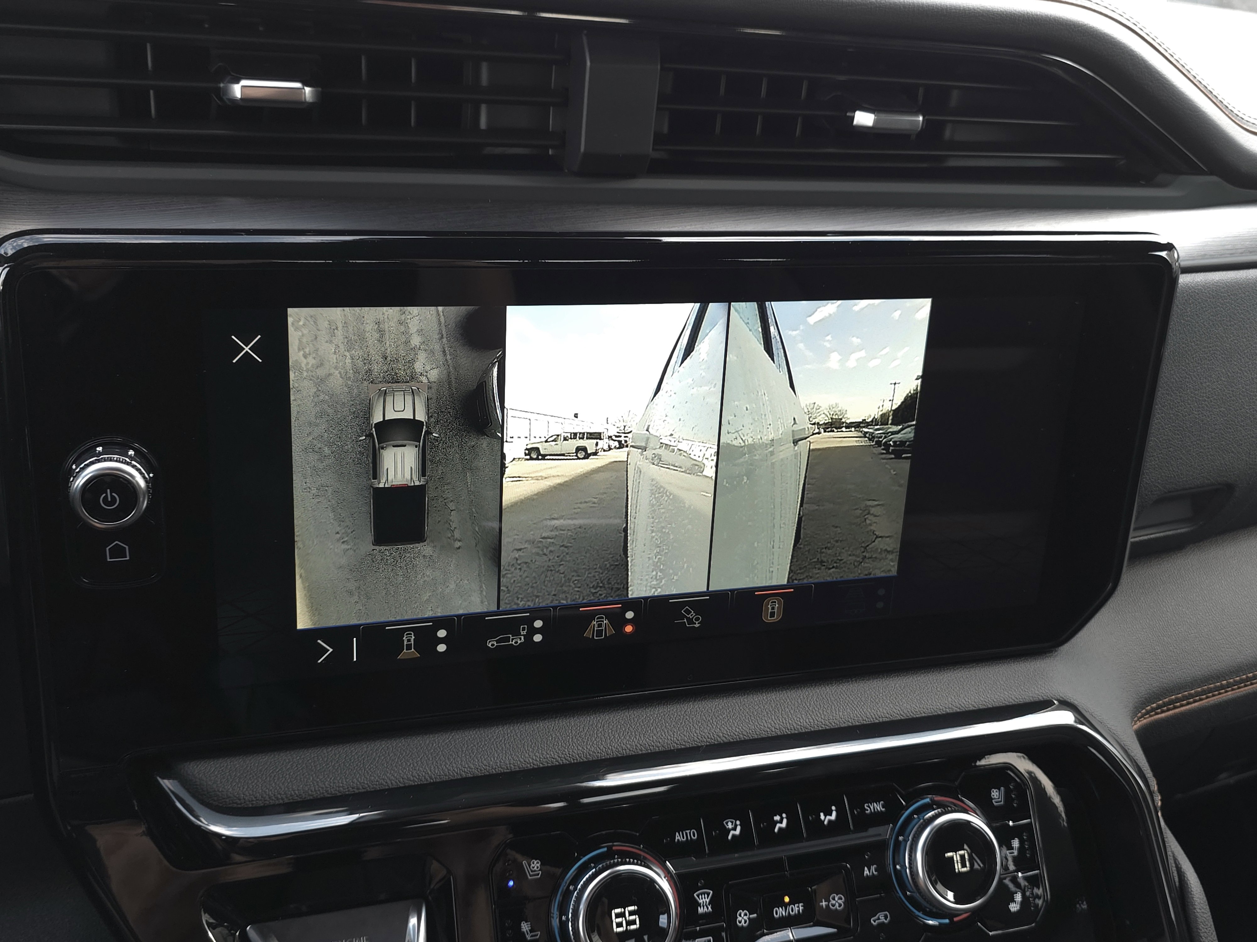 New 2026 GMC Sierra 2500 AT4 w/ AT4 Premium Plus Package image 22