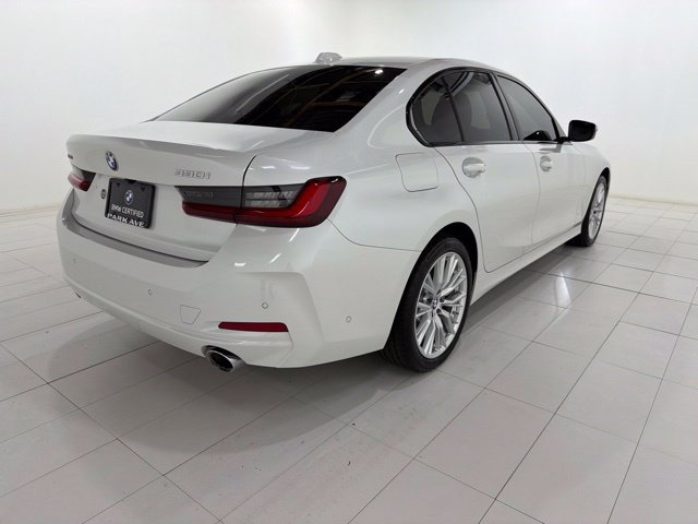 Certified 2023 BMW 330i xDrive Sedan w/ Premium Package AWD/4WD image 5