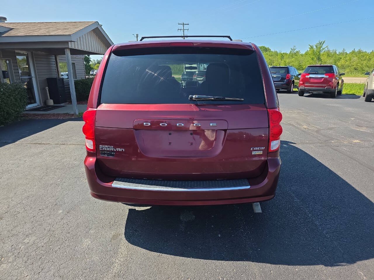 Used 2017 Dodge Grand Caravan Crew FWD image 7