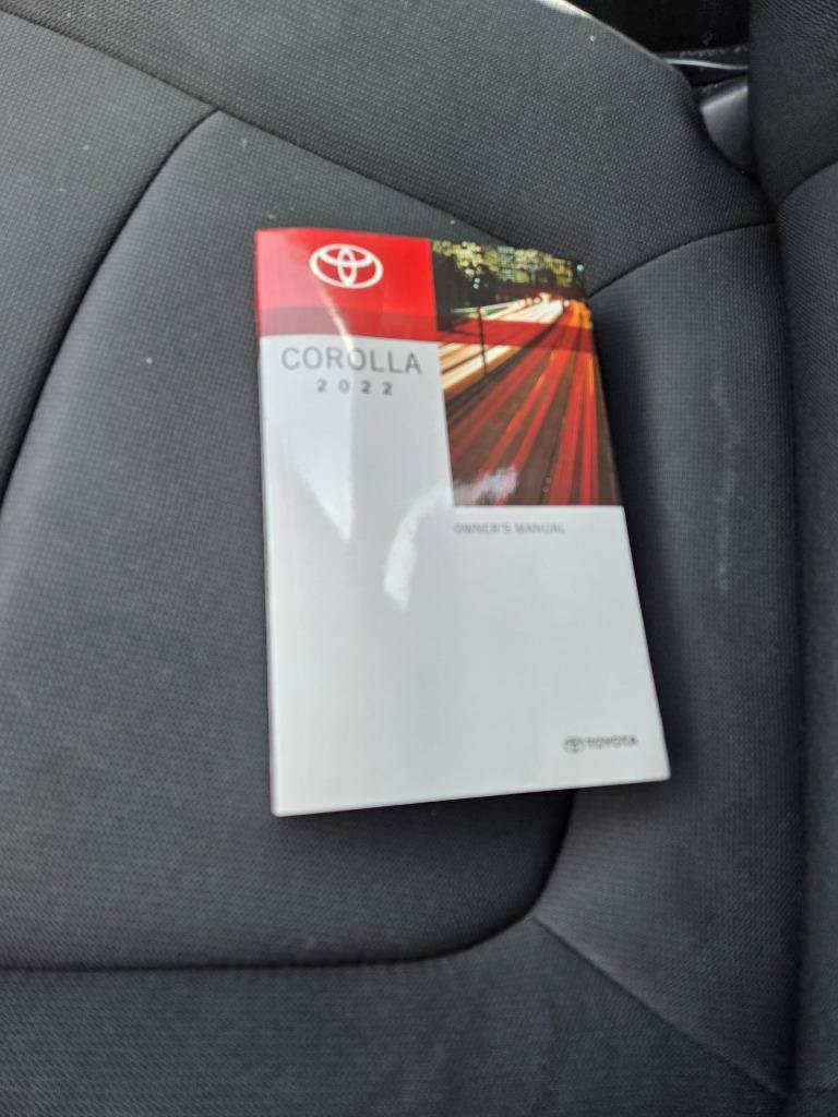 Used 2022 Toyota Corolla LE FWD image 20