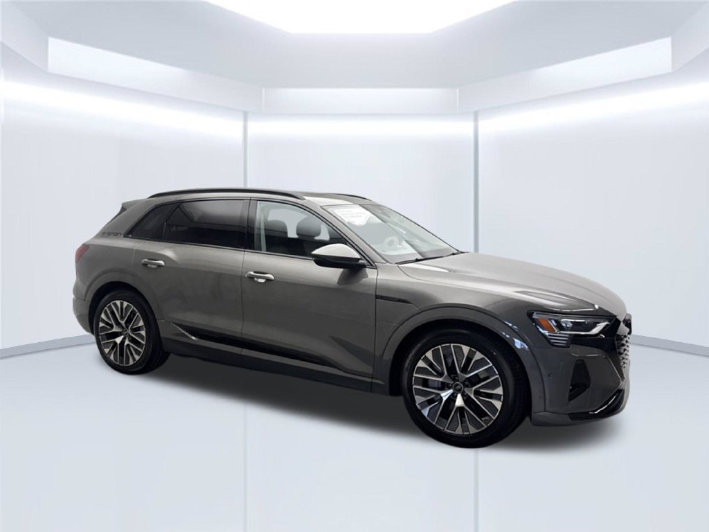 Used 2024 Audi Q8 e-tron Premium Plus AWD/4WD image 11