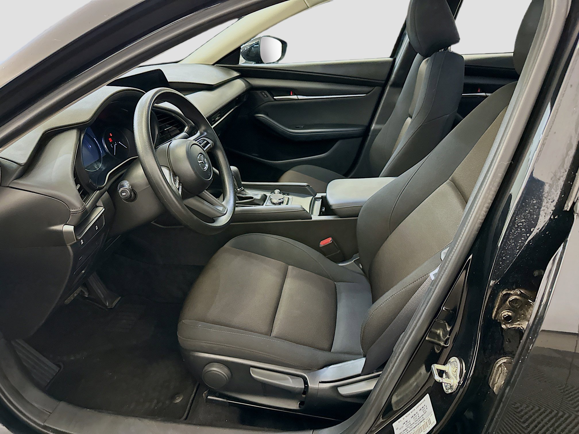 Used 2022 MAZDA MAZDA3 s image 13