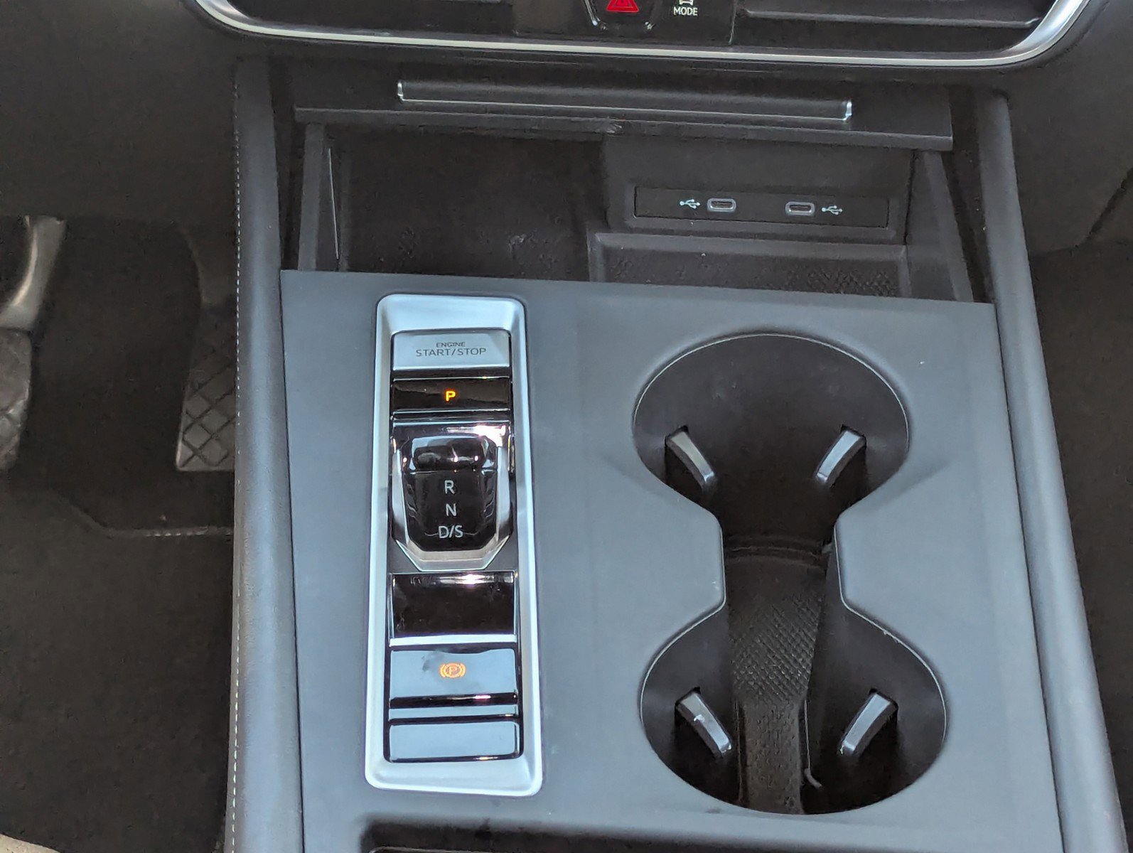 Used 2024 Volkswagen Atlas Cross Sport SE image 20