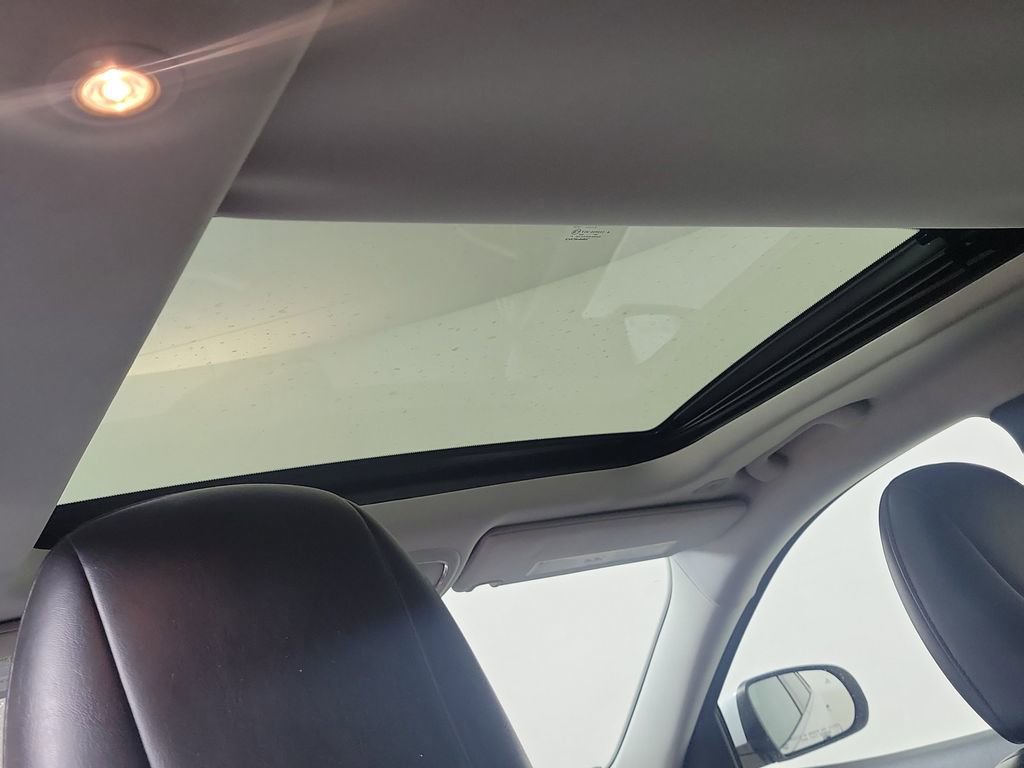 Used 2019 Jeep Cherokee Limited image 25