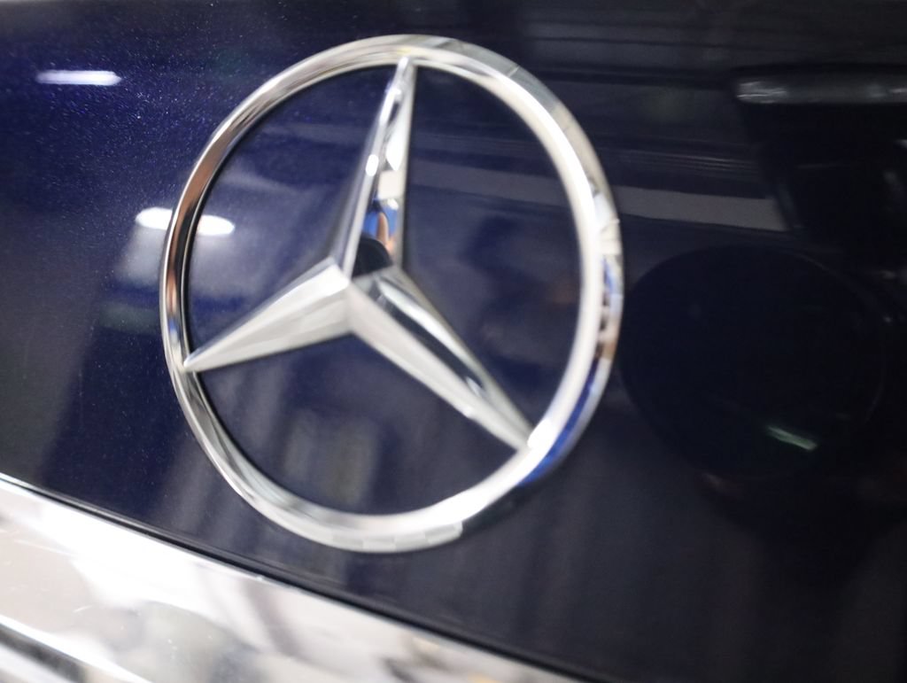Certified 2018 Mercedes-Benz E 400 4MATIC Sedan image 64