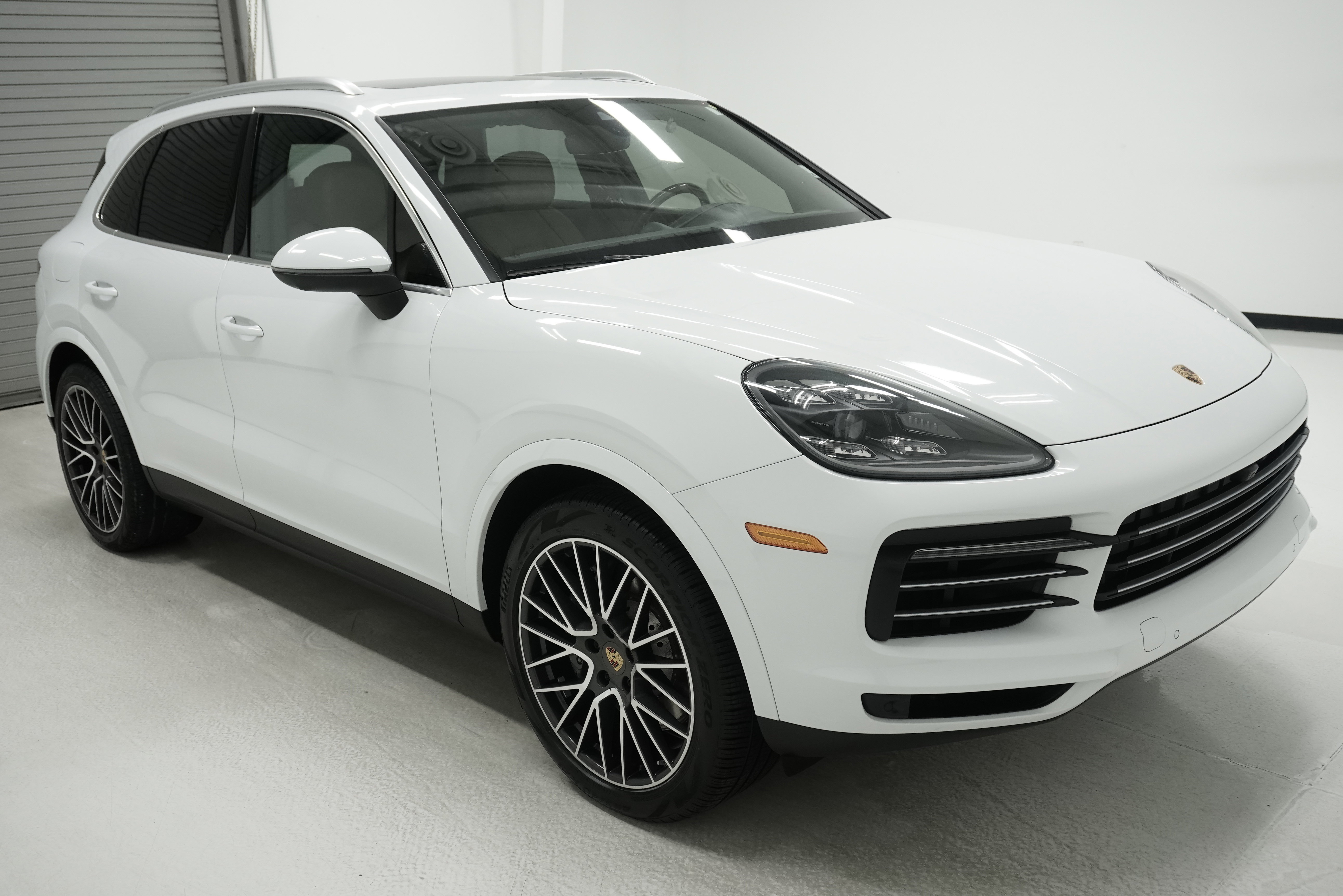 Used 2019 Porsche Cayenne S AWD/4WD image 3