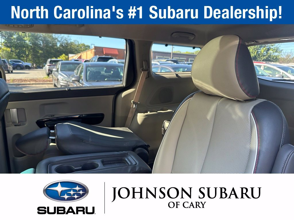 Used 2016 Kia Sedona EX FWD image 19
