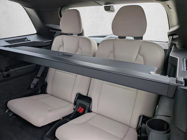 New 2026 Volvo XC90 T8 Plus w/ Protection Package AWD/4WD image 18