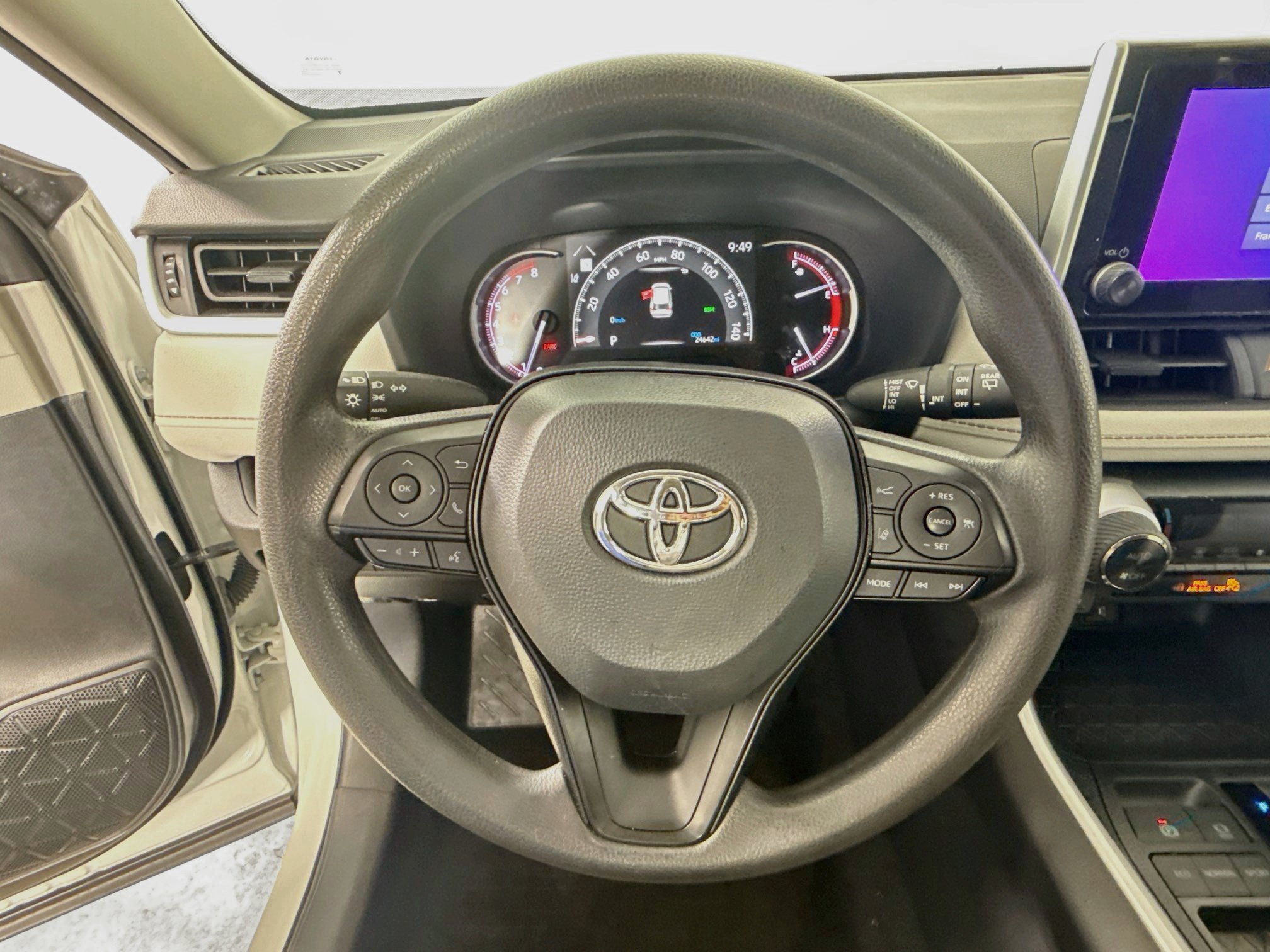Certified 2024 Toyota RAV4 XLE w/ Convenience Package FWD image 11