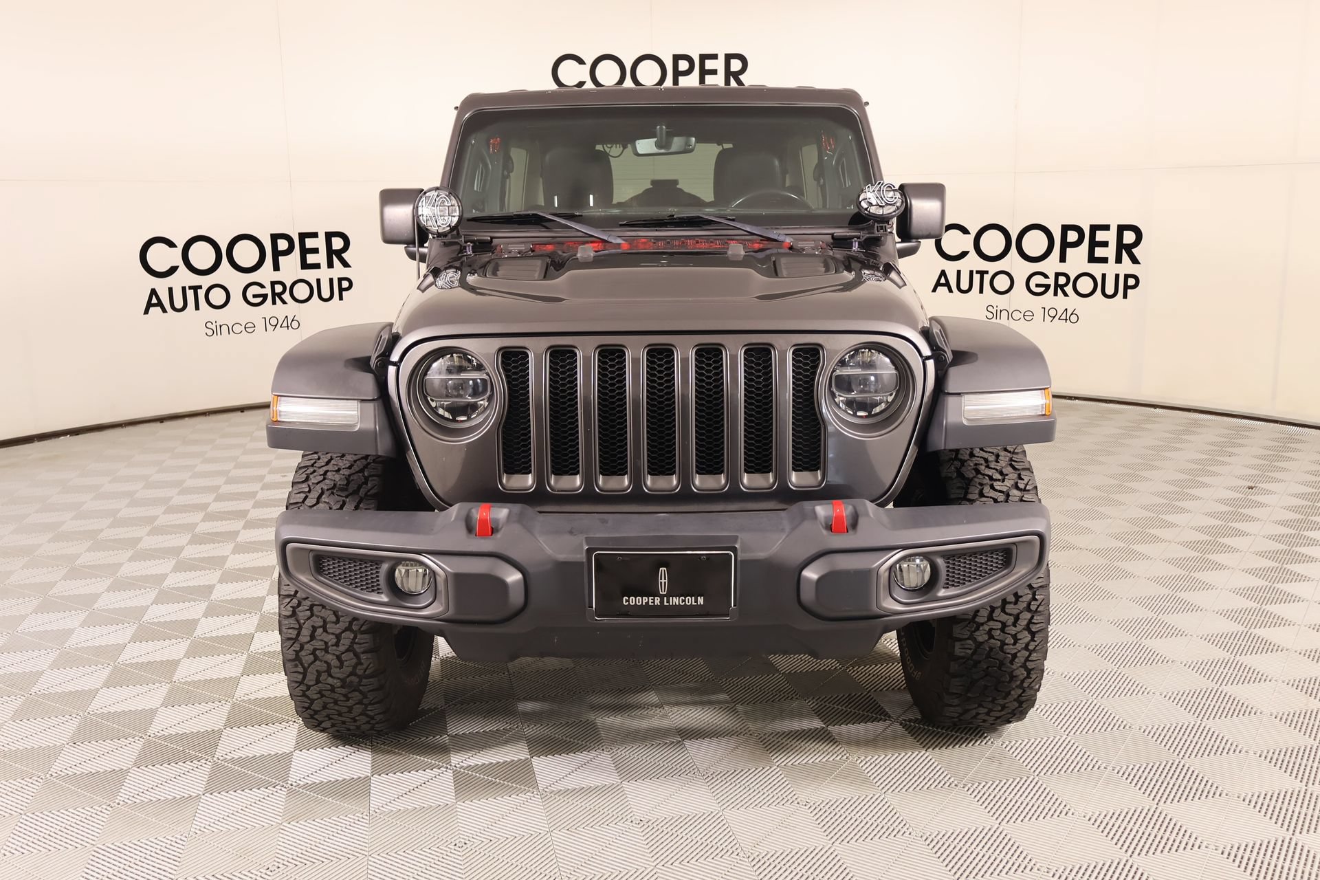 Used 2018 Jeep Wrangler Unlimited Rubicon w/ Dual Top Group AWD/4WD image 9