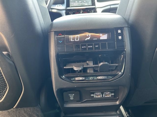 Used 2025 Jeep Grand Cherokee L Altitude AWD/4WD image 35
