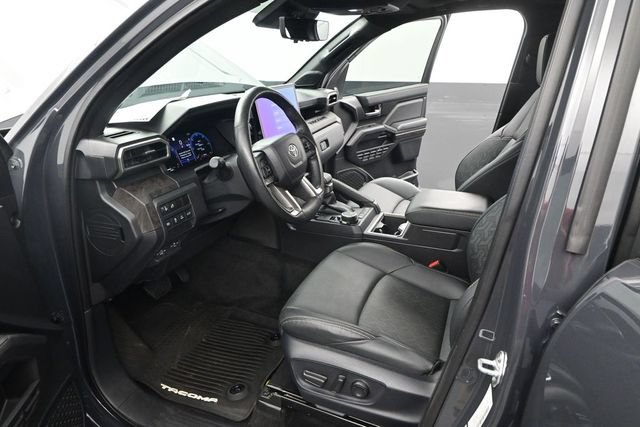 Used 2024 Toyota Tacoma Limited w/ Limited Package (LT) AWD/4WD image 7