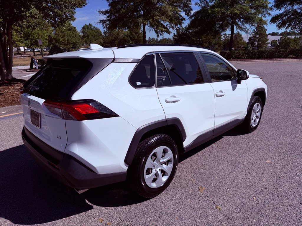 Used 2021 Toyota RAV4 LE FWD image 12