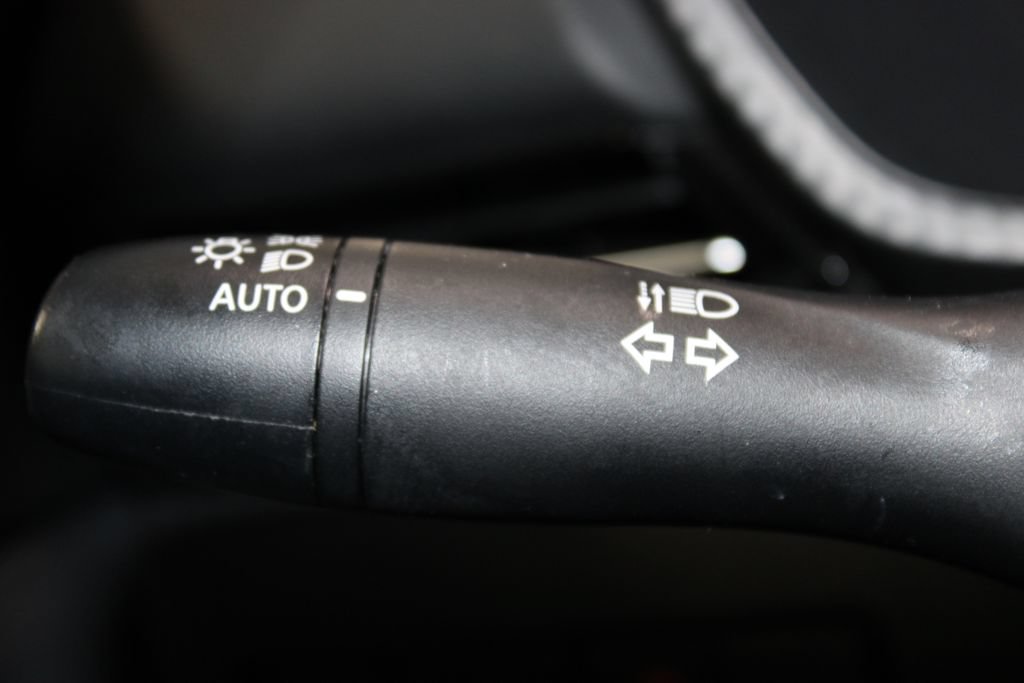 Used 2024 Nissan Sentra SR FWD image 22