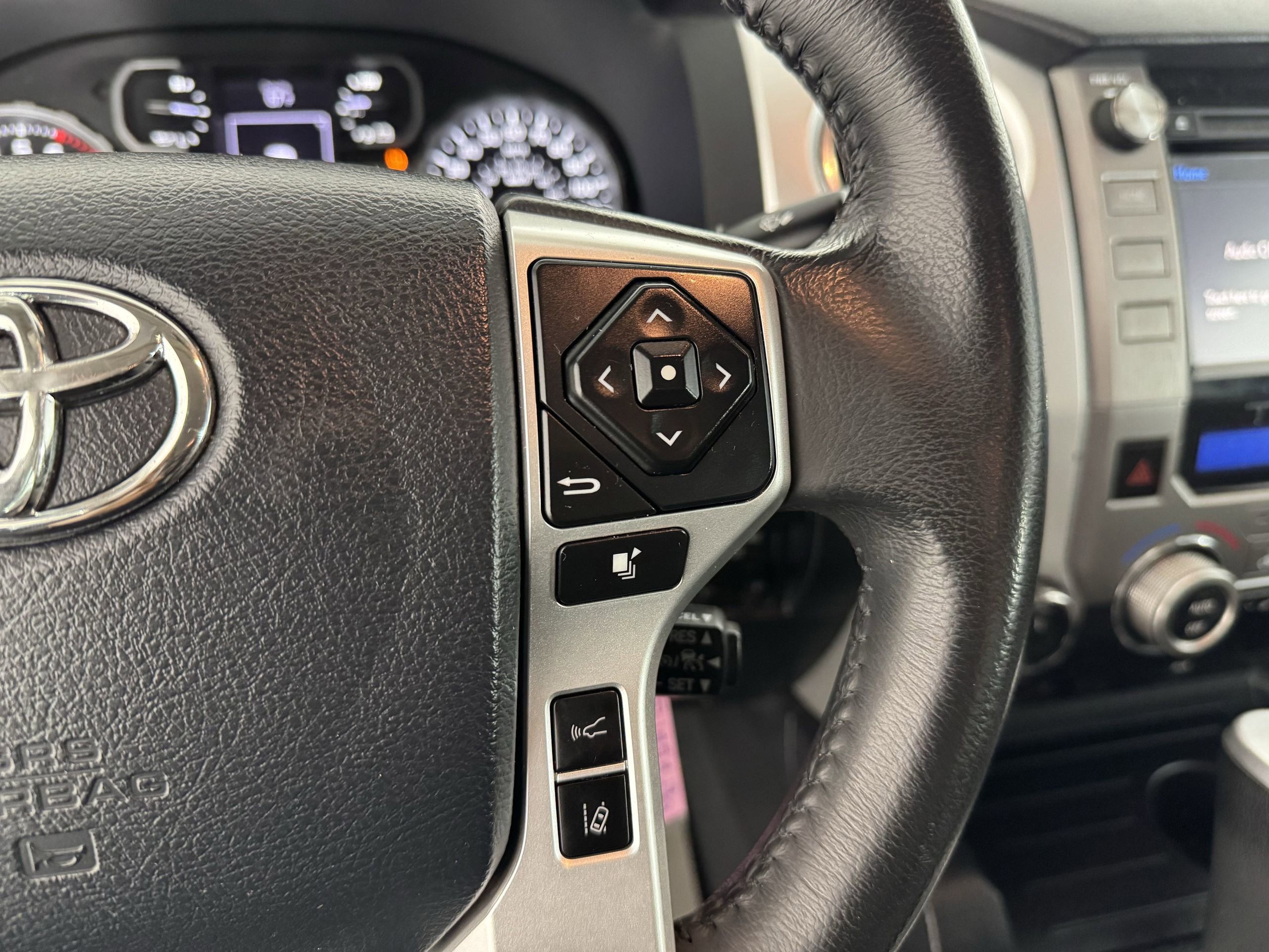 Used 2019 Toyota Tundra Limited image 23