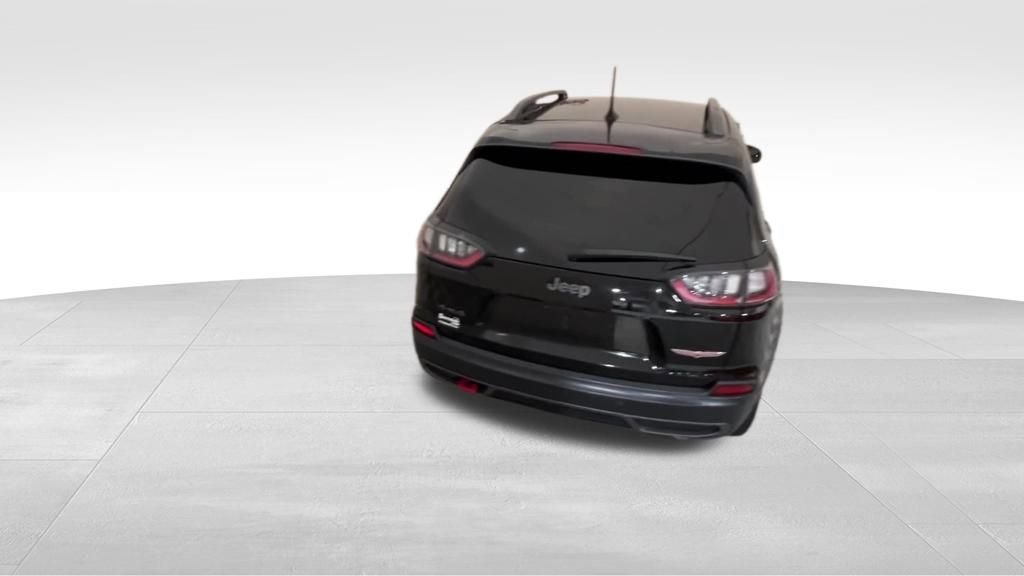 Used 2020 Jeep Cherokee Trailhawk image 12