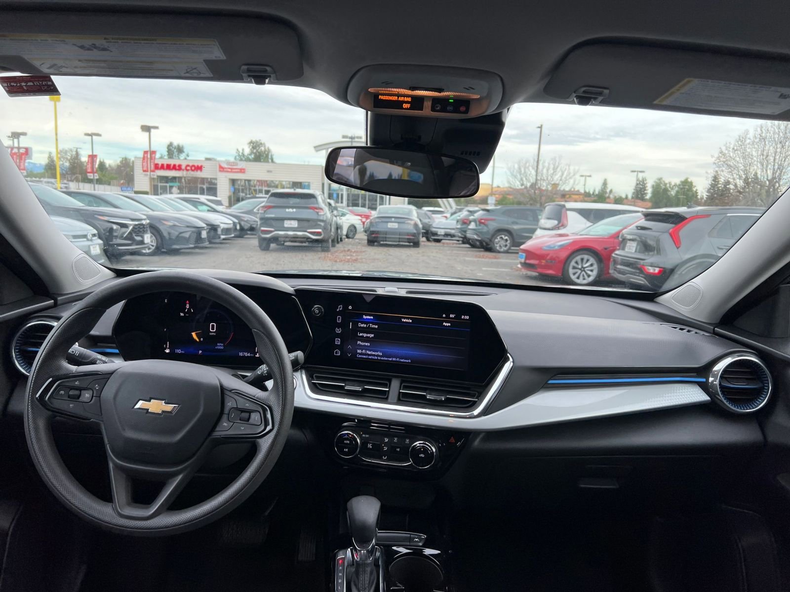 Used 2025 Chevrolet Trax LT image 31