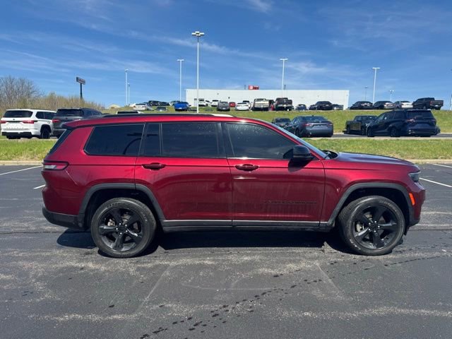 Used 2023 Jeep Grand Cherokee L Laredo image 2