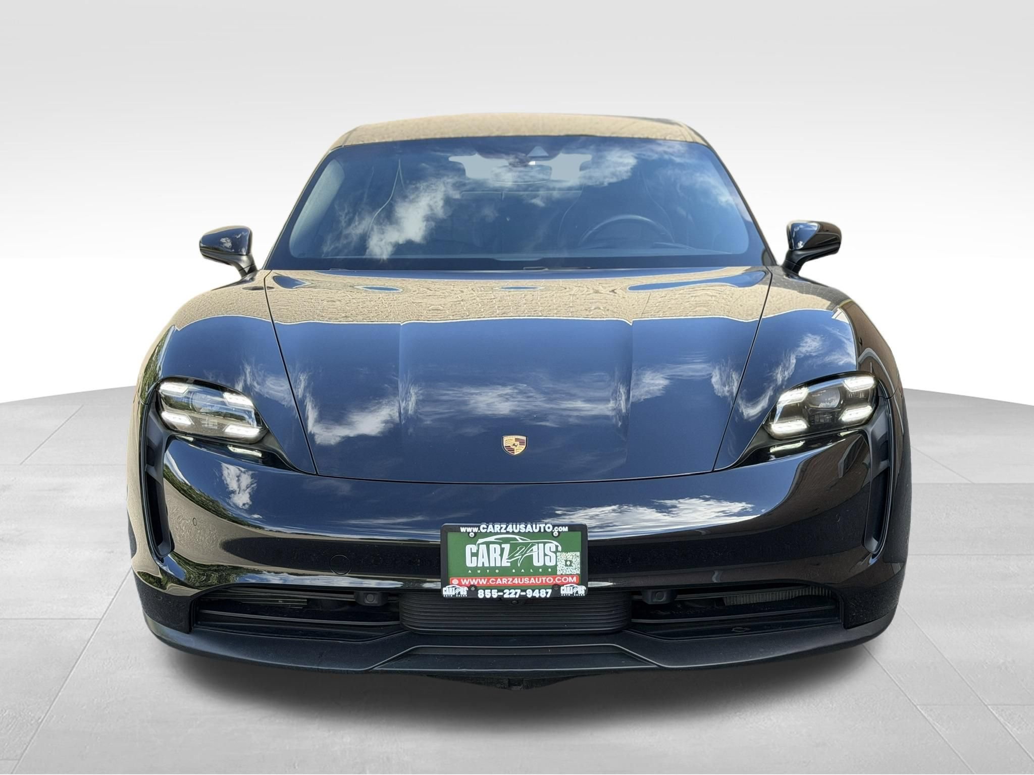 Used 2020 Porsche Taycan 4S AWD/4WD image 2