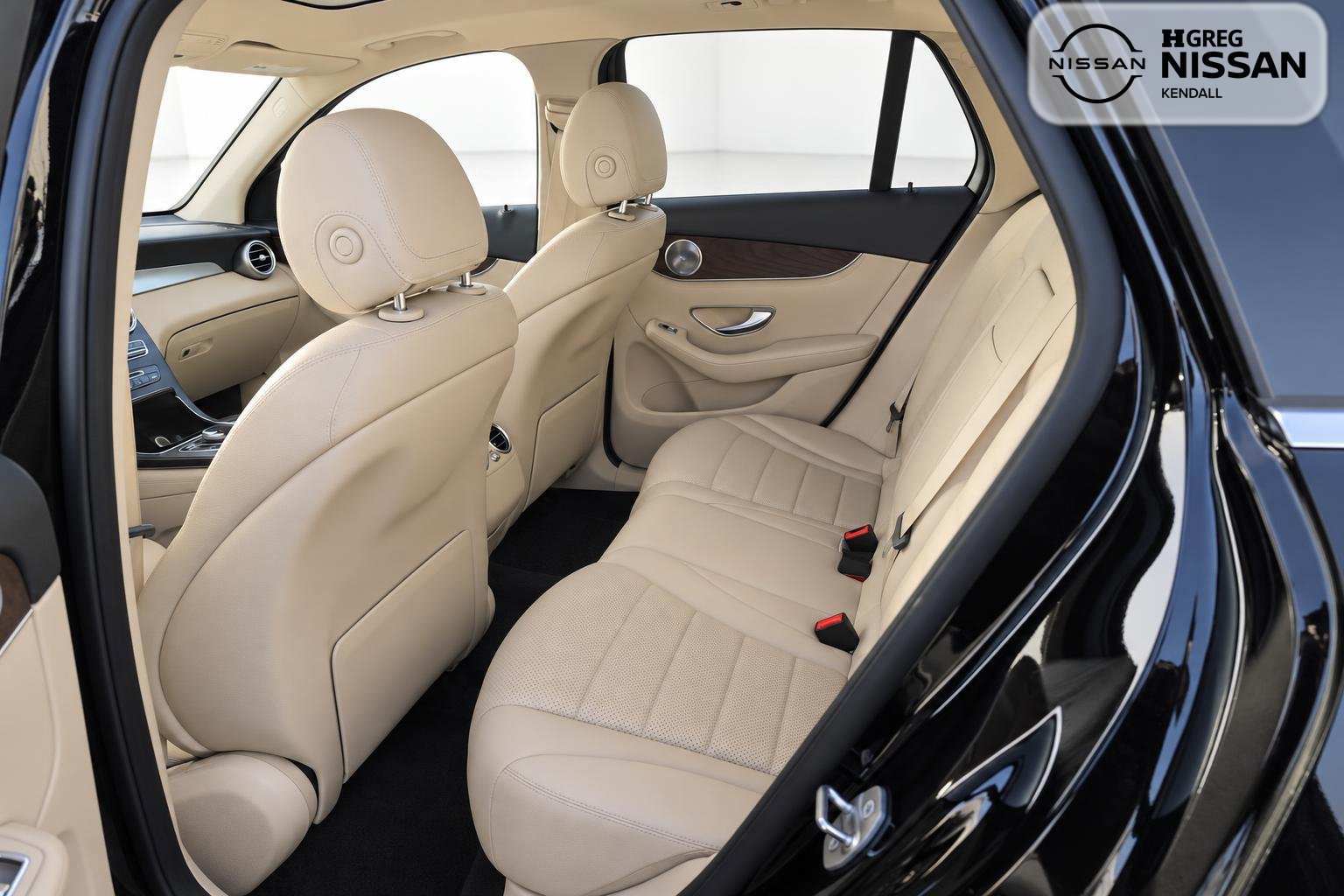 Used 2019 Mercedes-Benz GLC 350e 4MATIC image 7
