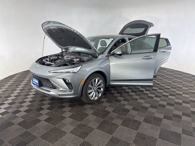 Used 2025 Buick Envista Avenir FWD image 12