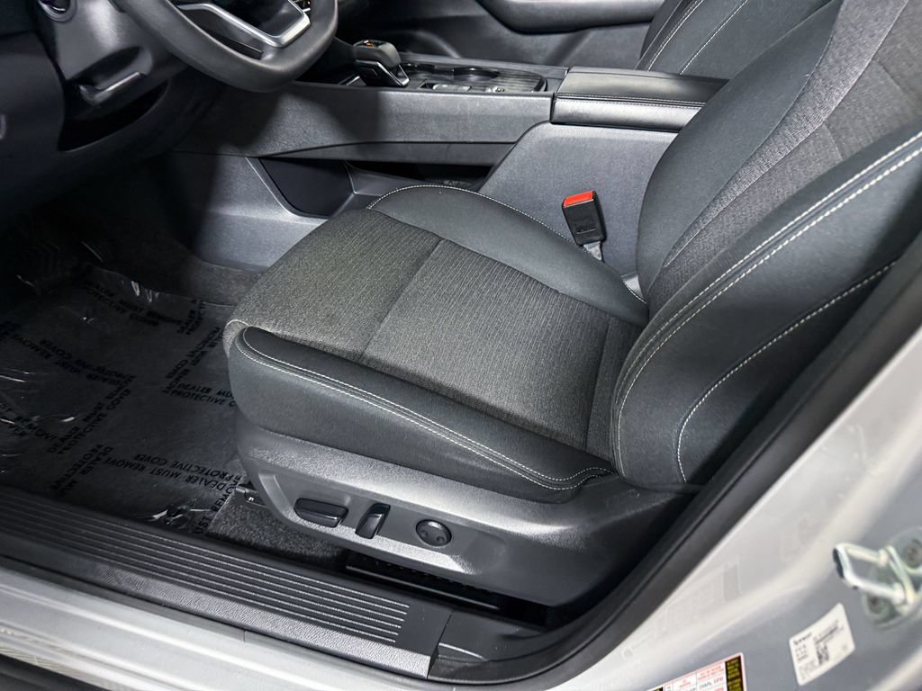 Certified 2023 Nissan Rogue SV FWD image 26