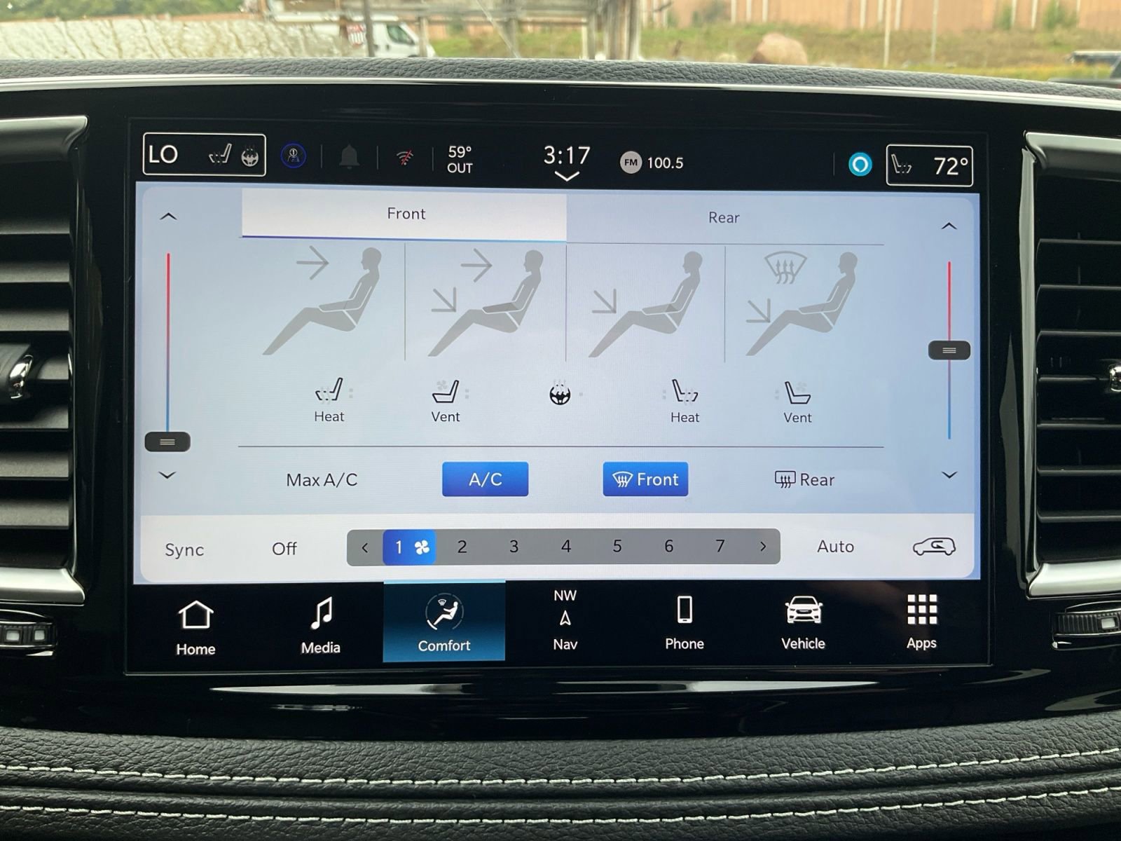 New 2026 Chrysler Pacifica Limited w/ S Appearance Package image 32