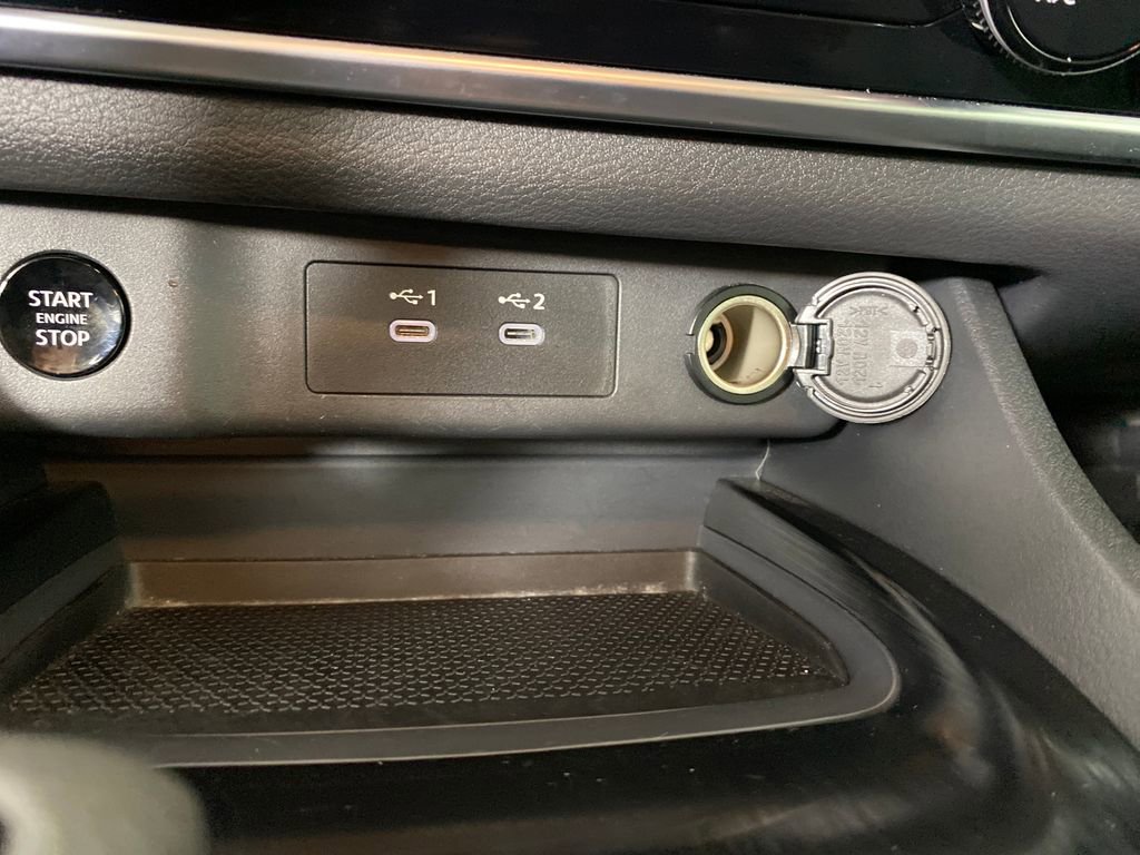 Used 2025 Nissan Rogue S image 19