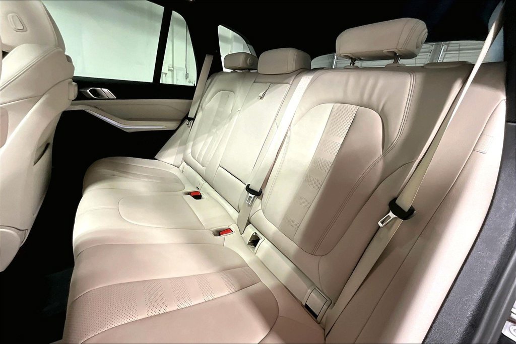 Used 2022 BMW X5 xDrive45e w/ M Sport Package AWD/4WD image 33