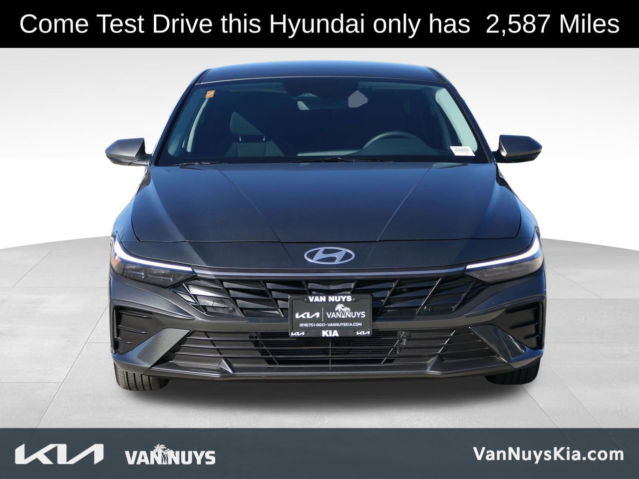 Used 2025 Hyundai Elantra Blue image 8