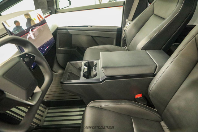 Used 2024 Tesla Cybertruck AWD Crew Cab image 20