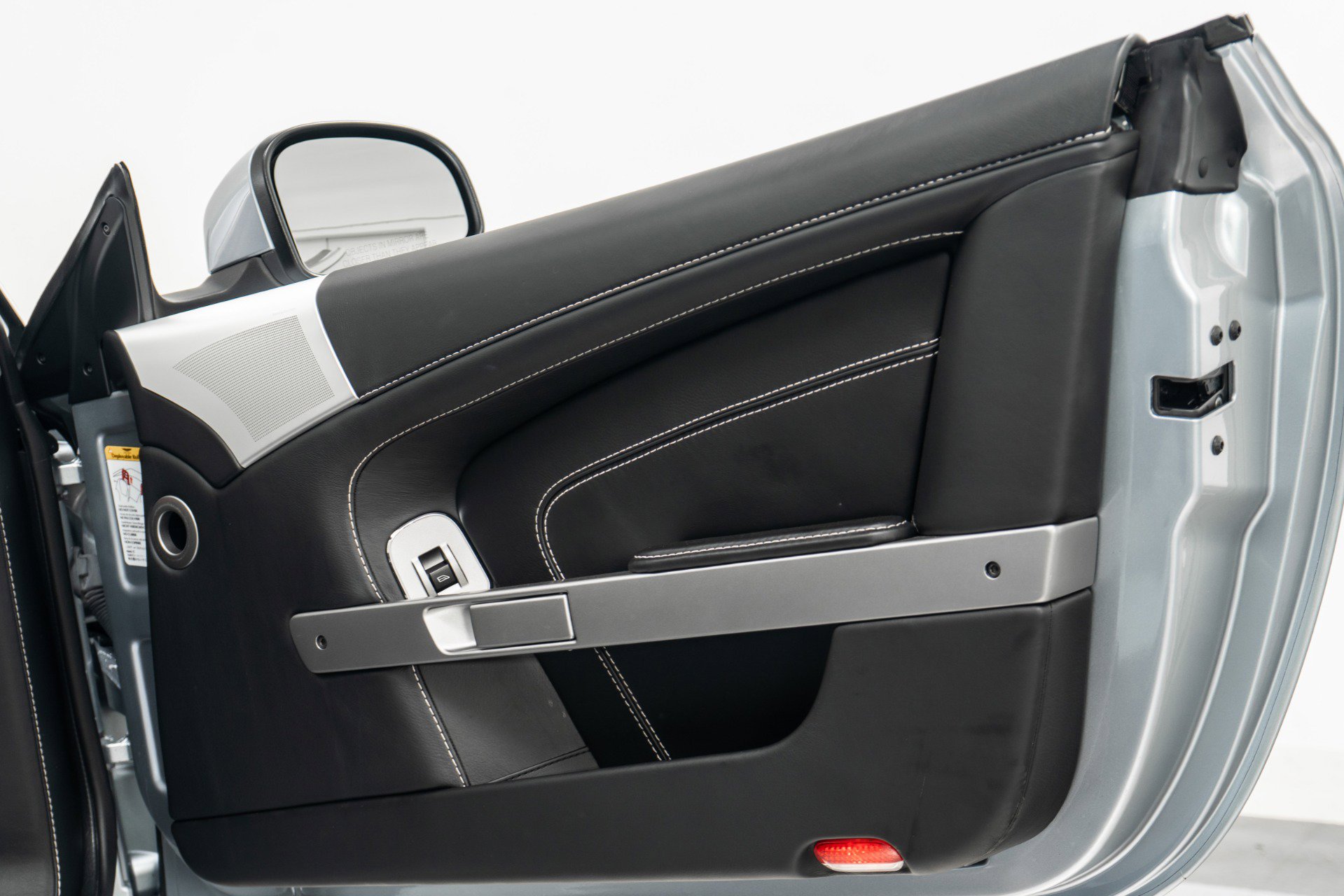 Used 2014 Aston Martin DB9 Volante image 34