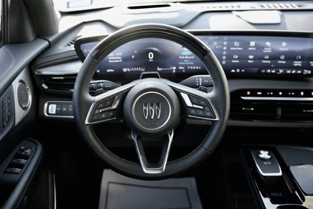 Used 2025 Buick Enclave Avenir w/ Super Cruise Package image 16