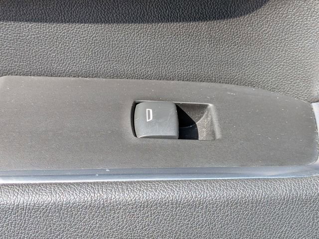 Used 2025 Chevrolet Silverado 1500 LT image 29