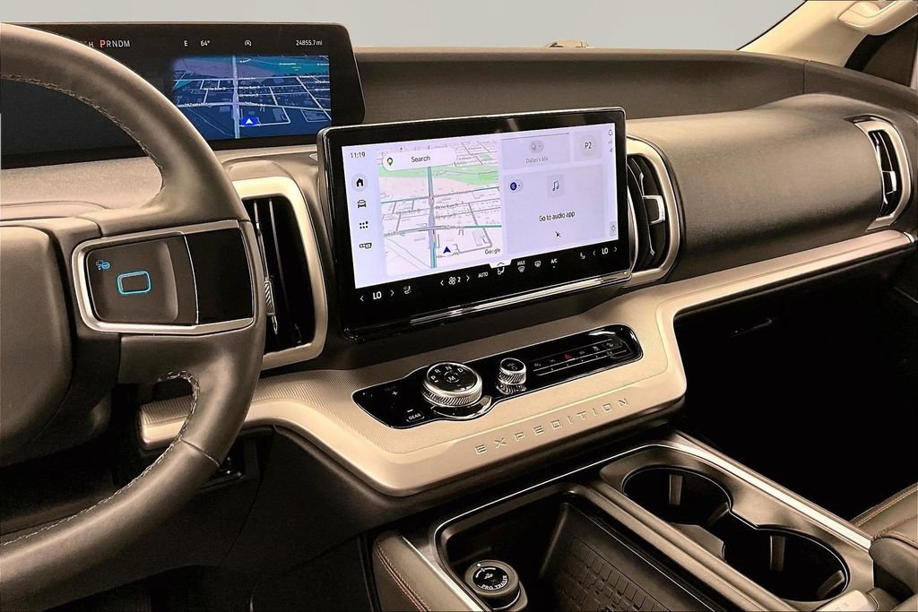 Certified 2025 Ford Expedition Active AWD/4WD image 6