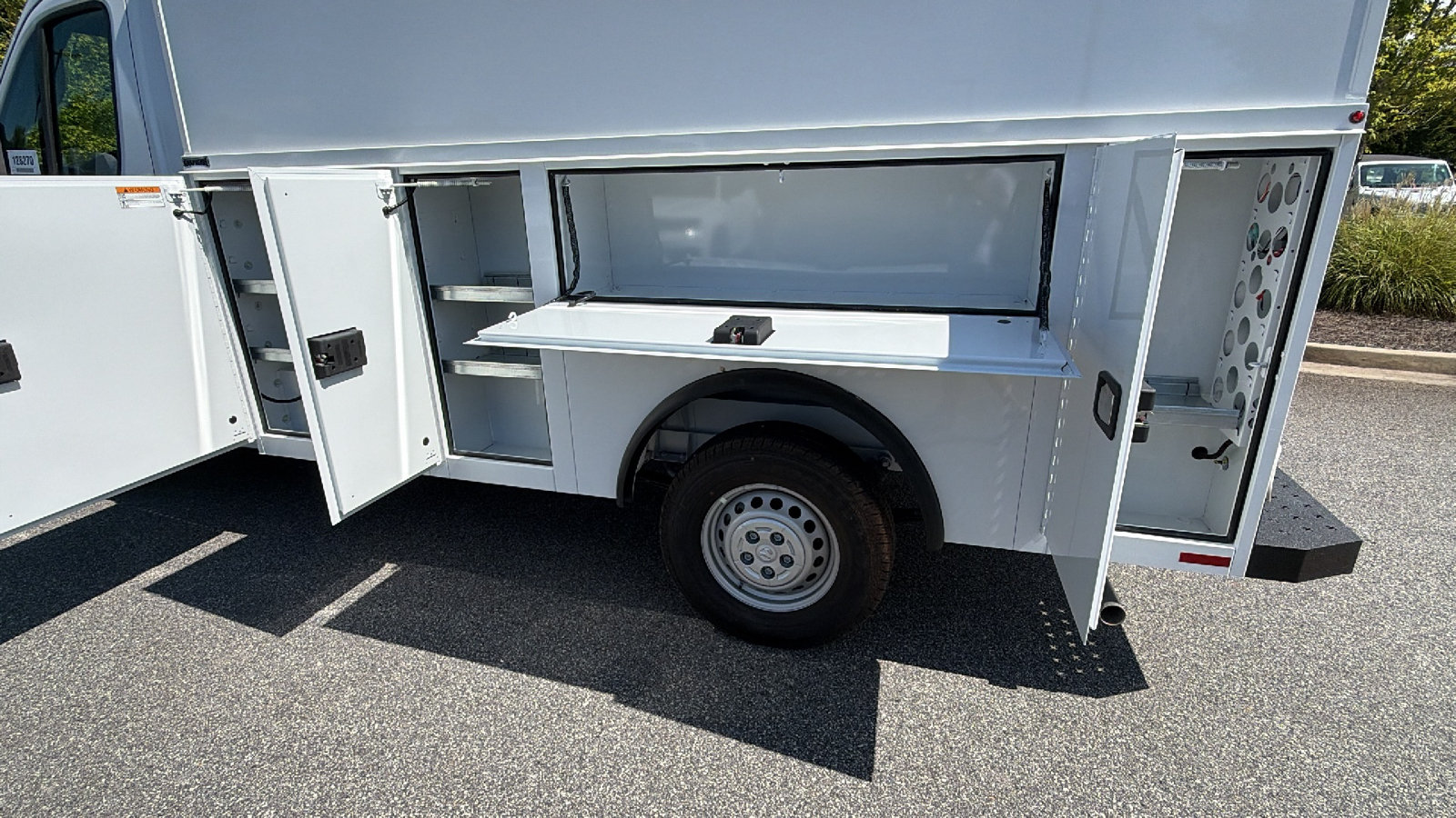 New 2026 RAM ProMaster 3500 w/ Convenience Group FWD image 12
