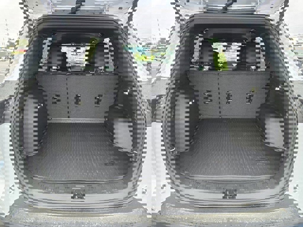 New 2026 Chevrolet Equinox ACTIV w/ Convenience Package III image 11