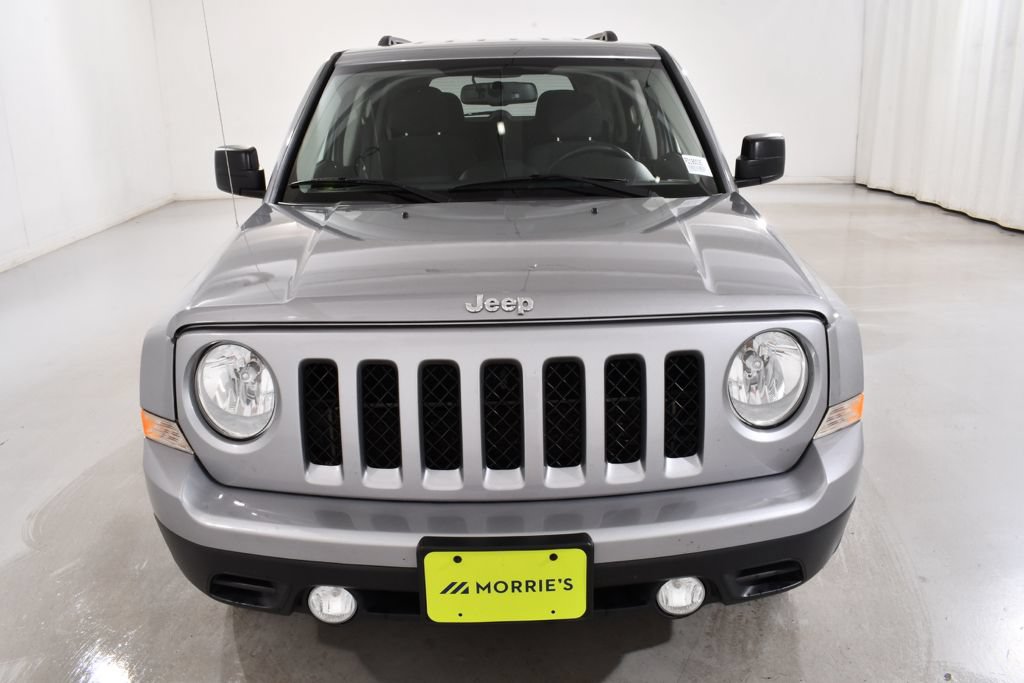 Used 2015 Jeep Patriot Latitude AWD/4WD image 3