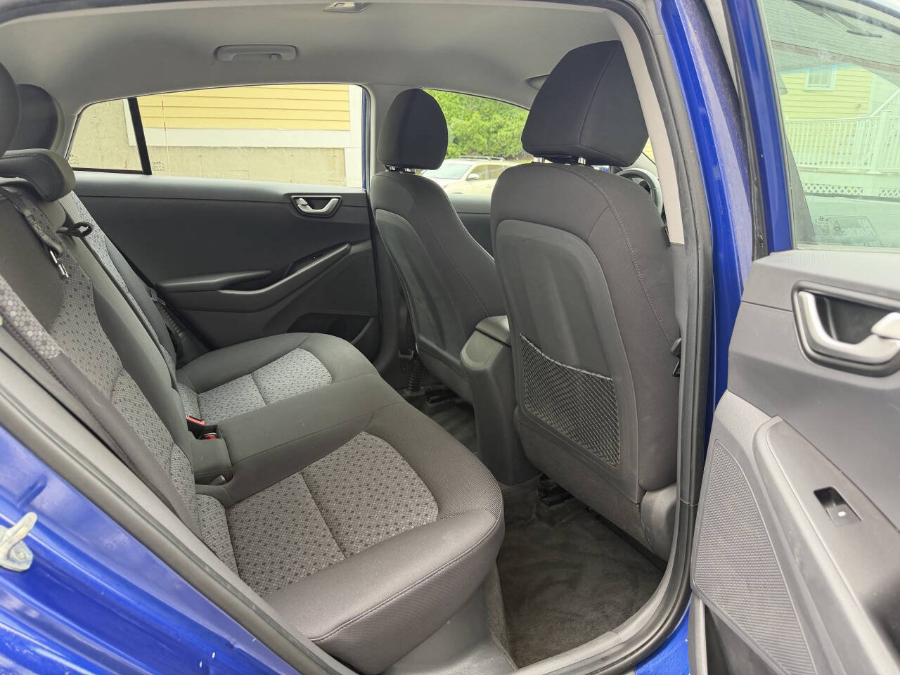 Used 2019 Hyundai Ioniq Plug-In Hybrid FWD image 24
